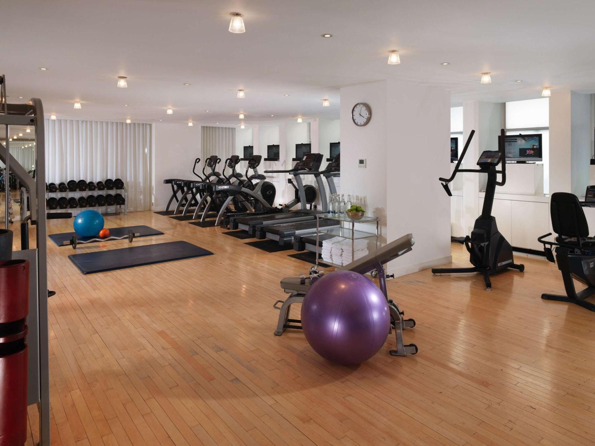 Sanderson London Eksteriør billede A gym